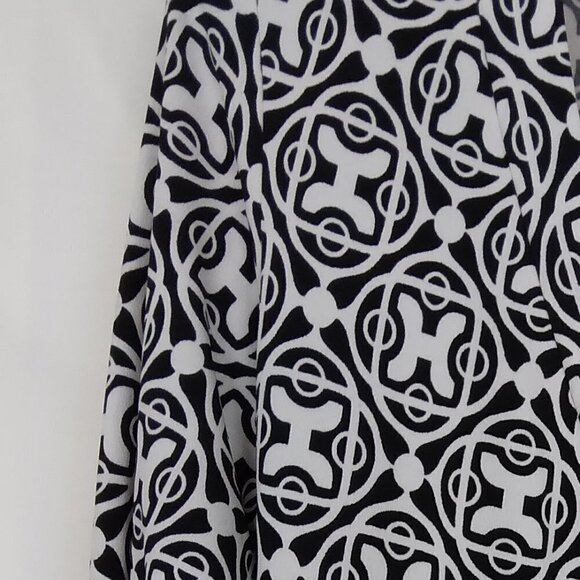 Bisou Bisou | Black & White Print Jersey Knit Stretch Wrap Dress |  Size 8 - Picture 4 of 9